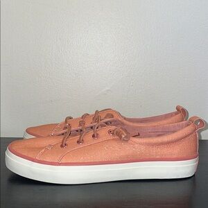 Sperry Women's Crest Vibe Seasonal Sneaker, Dark Pink Shimmer.  Size‎ 8.